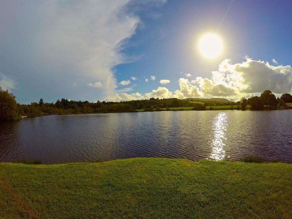 Lake House Dunmanway Exterior foto